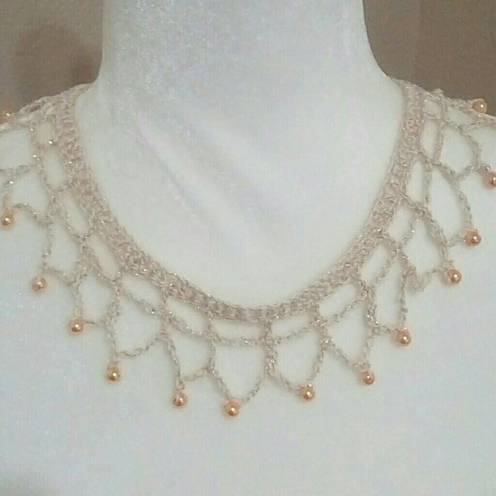 Crocheted Choker with Pearls NWOT